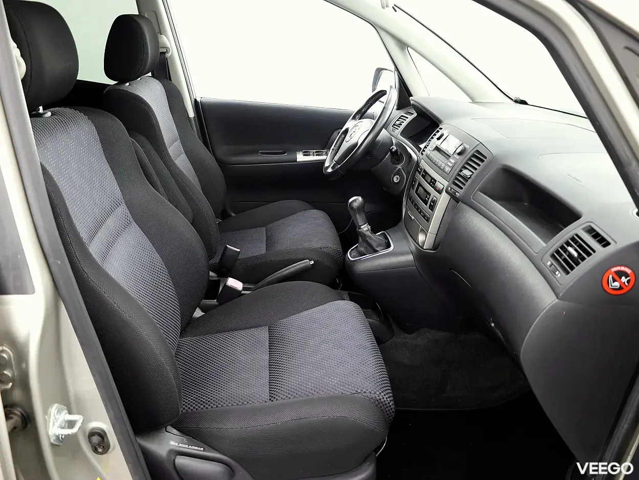 Toyota Corolla Verso 1.6 81kW