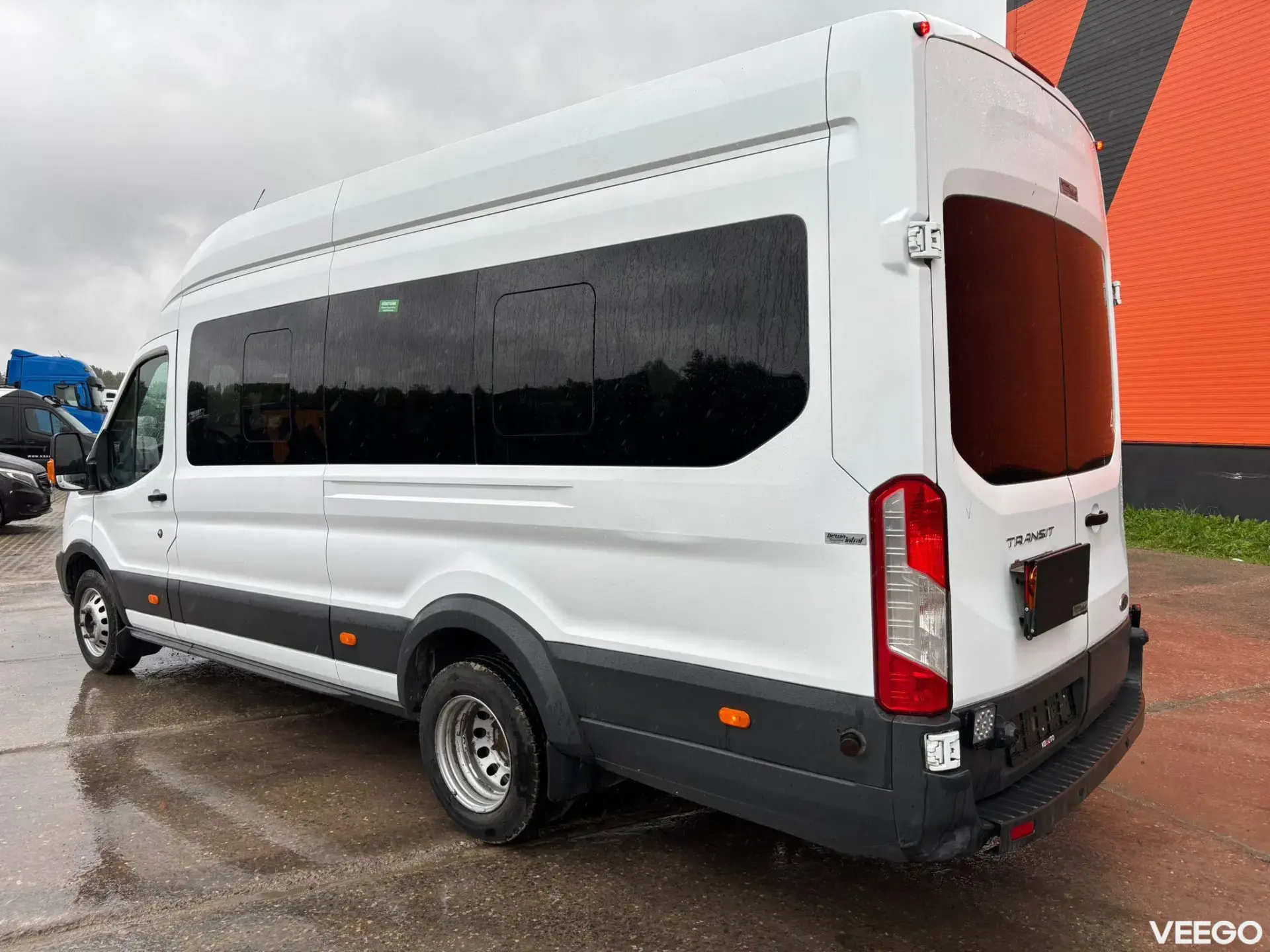 Ford Transit 17 +1 seats / DRIVER AC 114kW