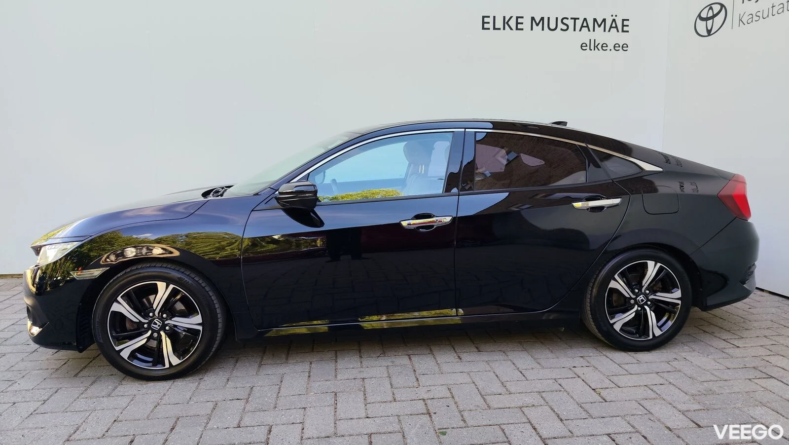 Honda CIVIC 4D 134kW