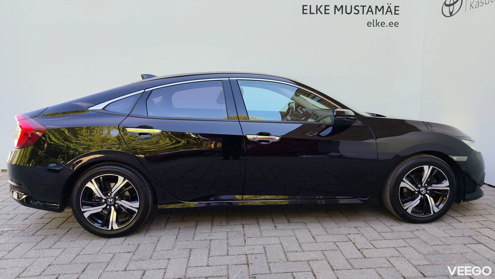 Honda CIVIC 4D 134kW