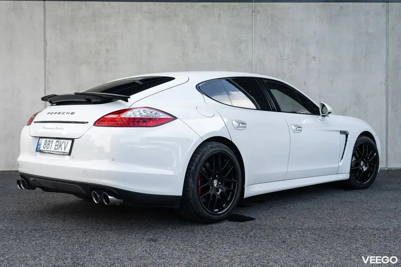 Porsche Panamera Turbo 4.8 368kW