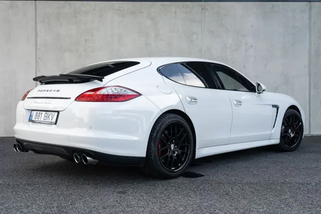 Image of Porsche Panamera Turbo 4.8 368kW