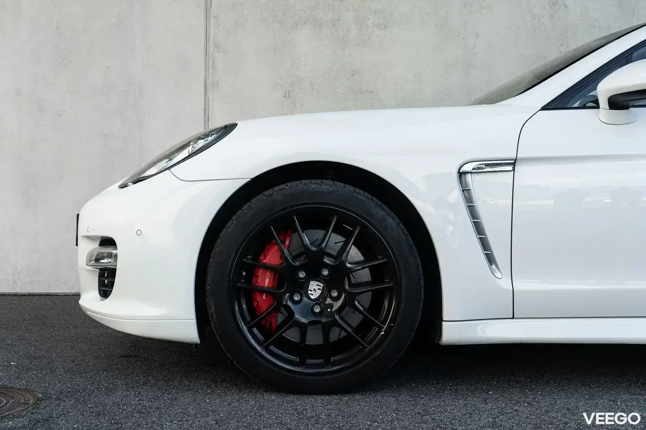 Porsche Panamera Turbo 4.8 368kW