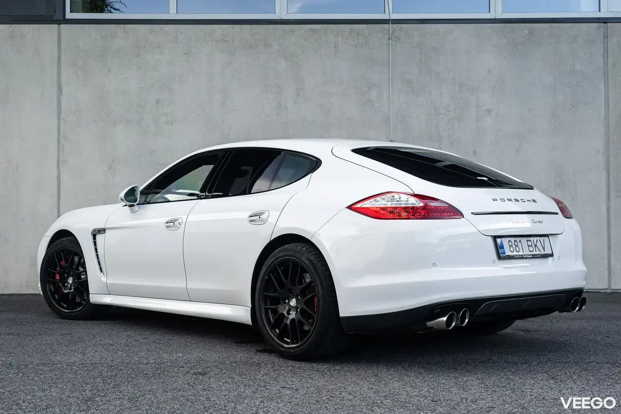Porsche Panamera Turbo 4.8 368kW