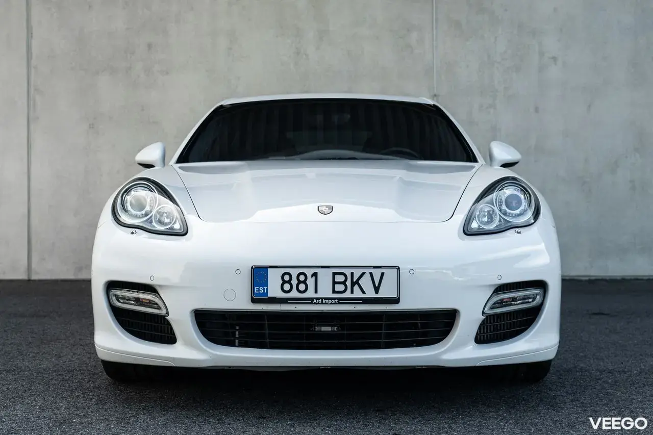 Porsche Panamera Turbo 4.8 368kW