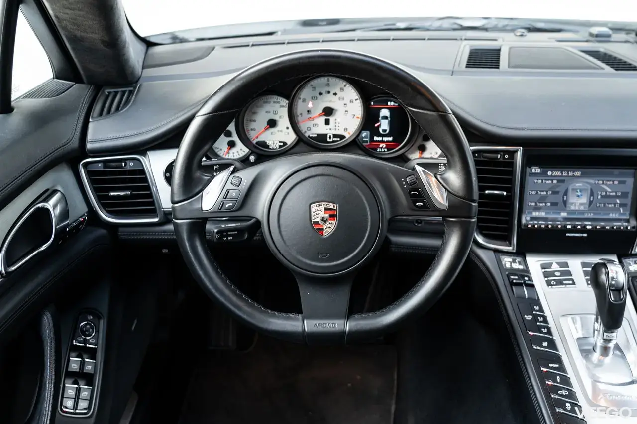 Porsche Panamera Turbo 4.8 368kW