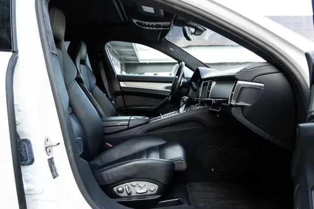 Image of Porsche Panamera Turbo 4.8 368kW