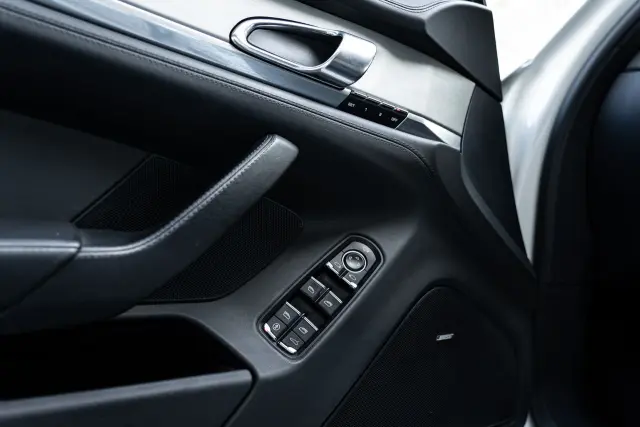 Image of Porsche Panamera Turbo 4.8 368kW