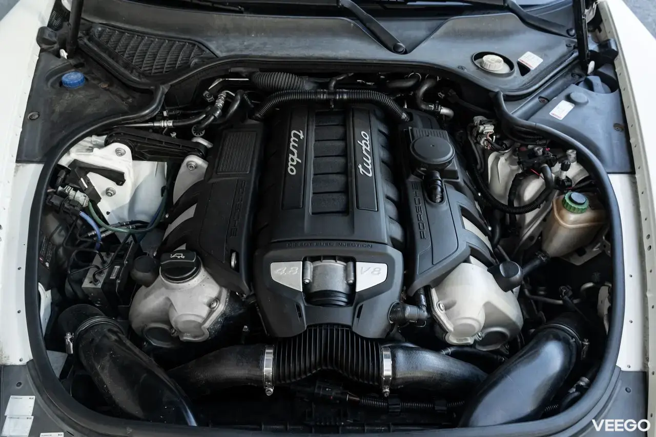Porsche Panamera Turbo 4.8 368kW