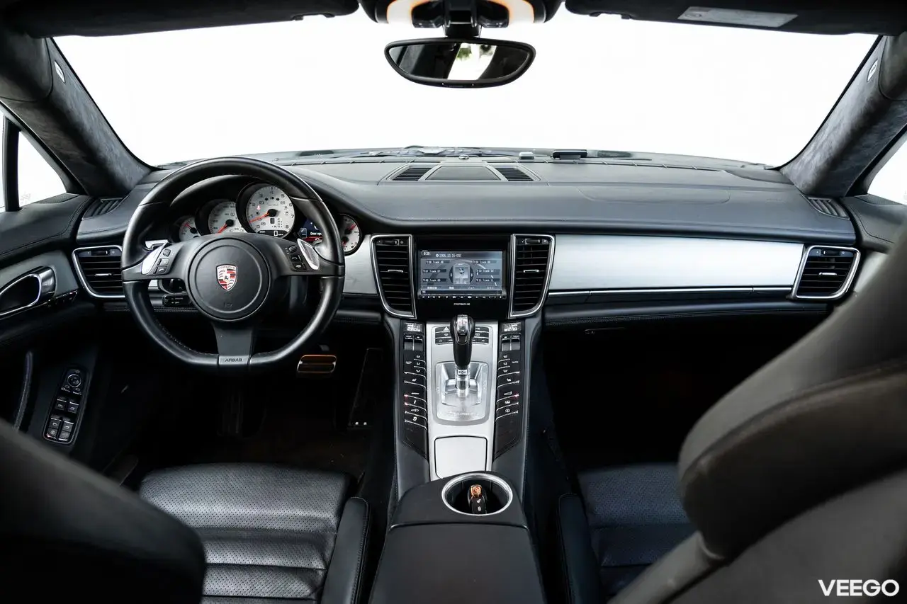 Porsche Panamera Turbo 4.8 368kW