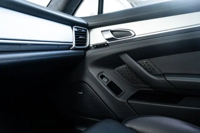 Image of Porsche Panamera Turbo 4.8 368kW