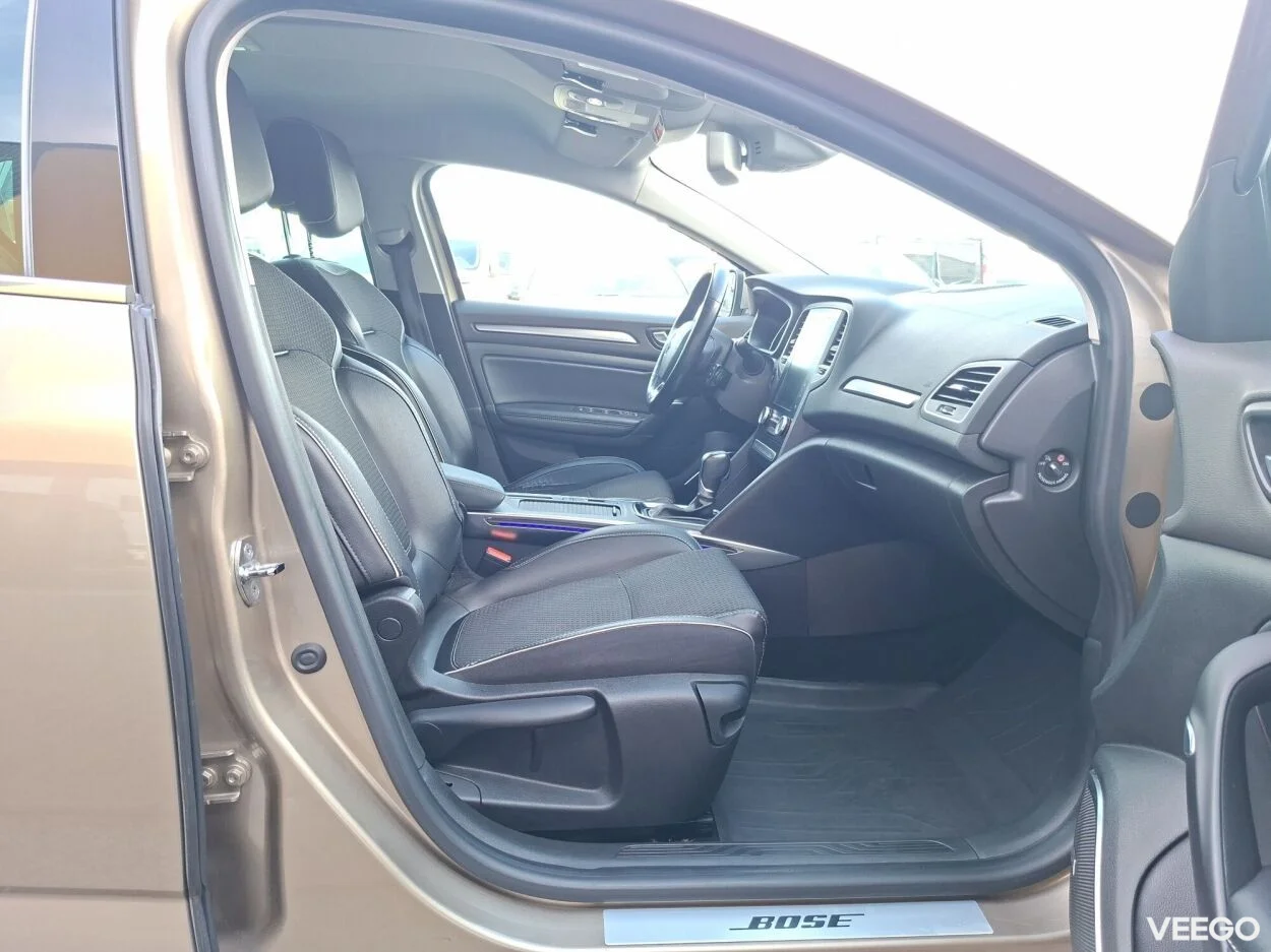Renault Megane Bose 1.2 97kW
