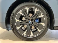 BMW iX xDrive 60, M-Sport, Panorama, HK, Adpt Fart, Drag 400kW thumbnail