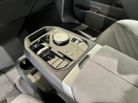 BMW iX xDrive 60, M-Sport, Panorama, HK, Adpt Fart, Drag 400kW thumbnail