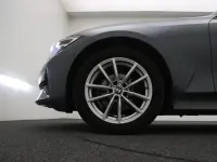 BMW 318 2 115kW thumbnail