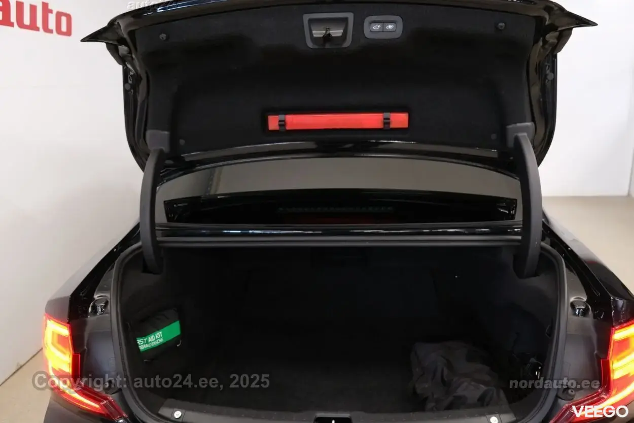 Volvo S90 Inscription AWD 2 173kW