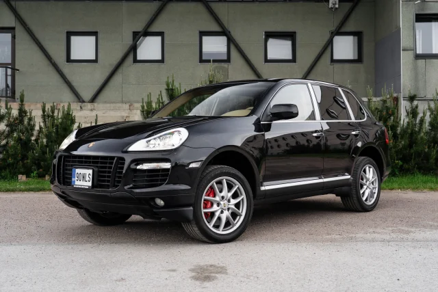 Image of Porsche Cayenne Turbo 4.8 368kW