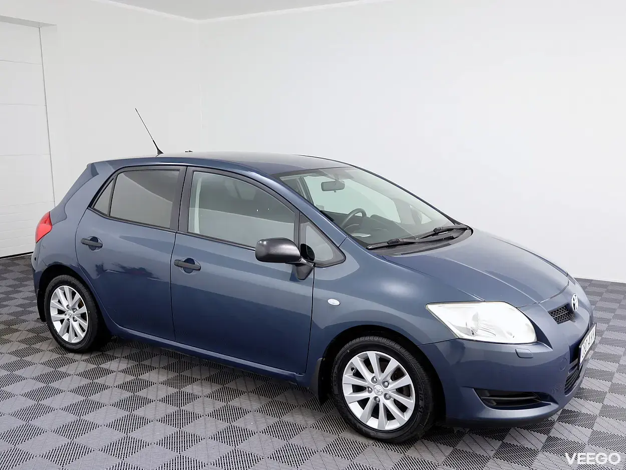Toyota Auris 1.4 71kW