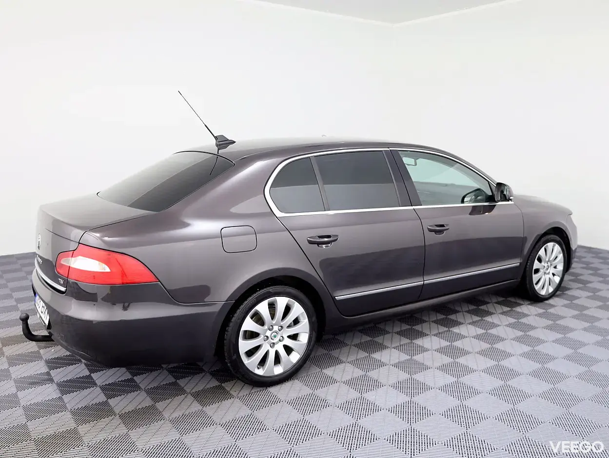 Skoda Superb 1.8 118kW