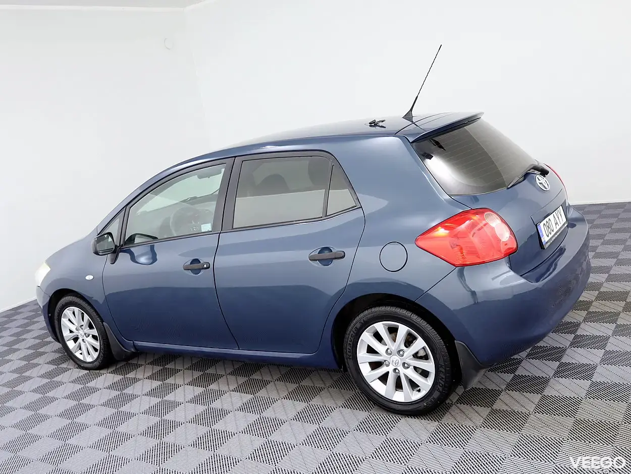 Toyota Auris 1.4 71kW