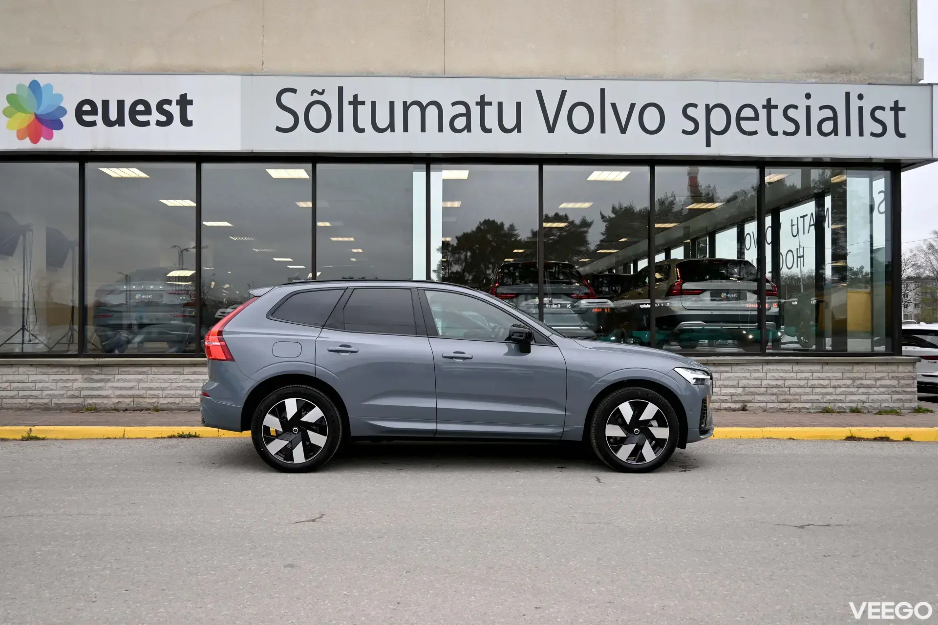 Volvo XC60 AWD ULTRA DARK H&K XENIUM INTELLI PRO 2 293kW
