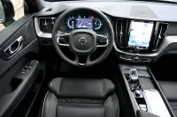 Volvo XC60 AWD ULTRA DARK H&K XENIUM INTELLI PRO 2 293kW thumbnail