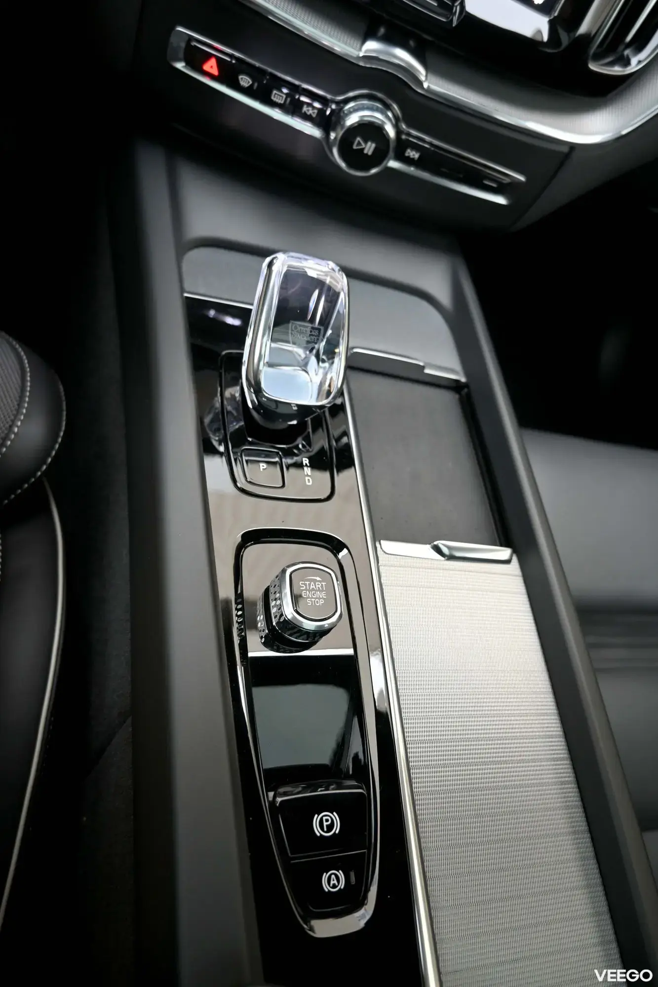 Volvo XC60 AWD ULTRA DARK H&K XENIUM INTELLI PRO 2 293kW
