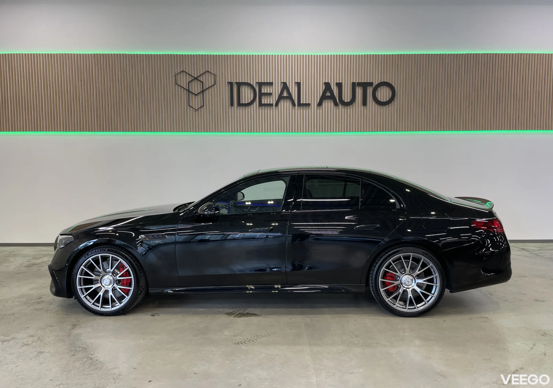Mercedes-Benz E53 AMG Plug-in-hybrid 4MATIC 3 330kW