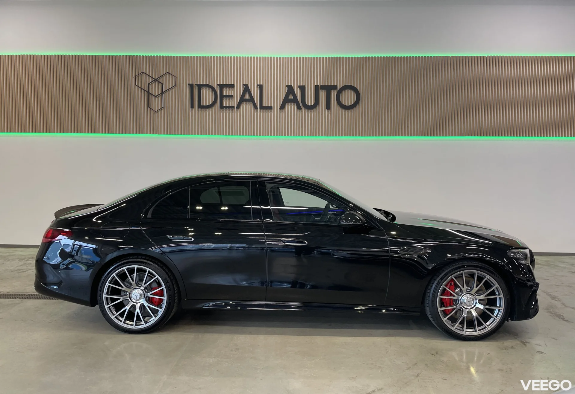 Mercedes-Benz E53 AMG Plug-in-hybrid 4MATIC 3 330kW