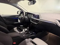 BMW 118 i  Sport Line PDC Farthållare 17" Sportstolar LED 0kW thumbnail