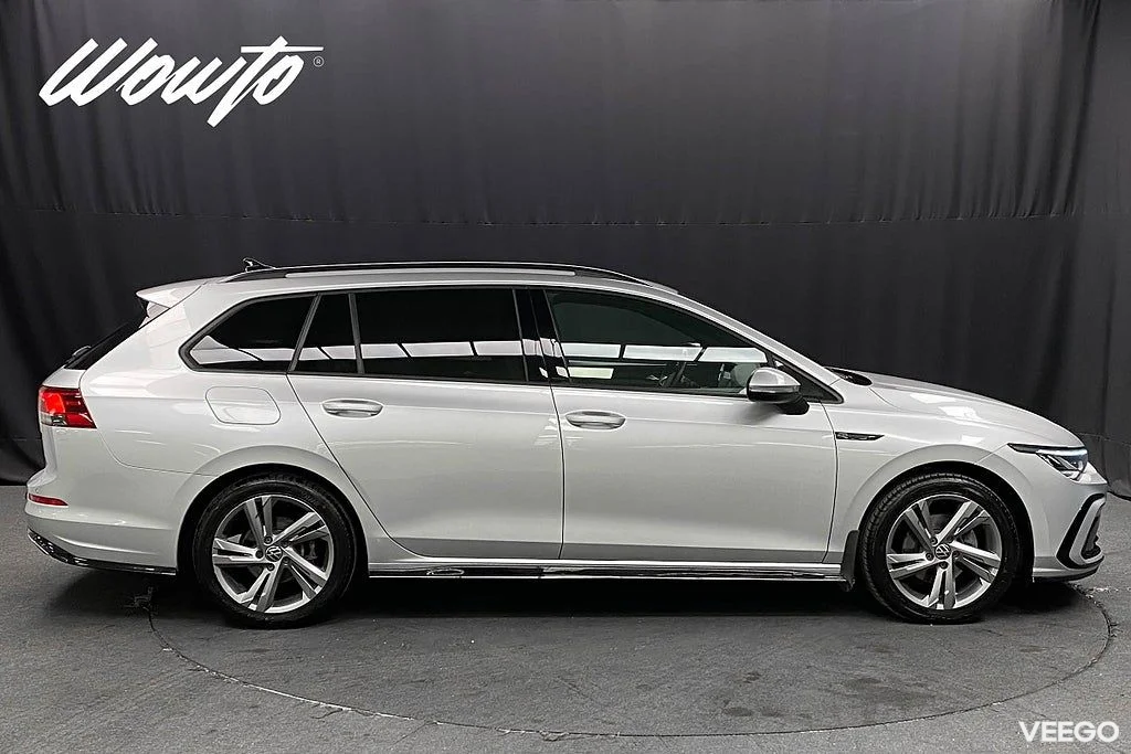 Volkswagen Golf Sportscombi 1.5 eTSI DSG 150HK R-Line /Drag 110kW