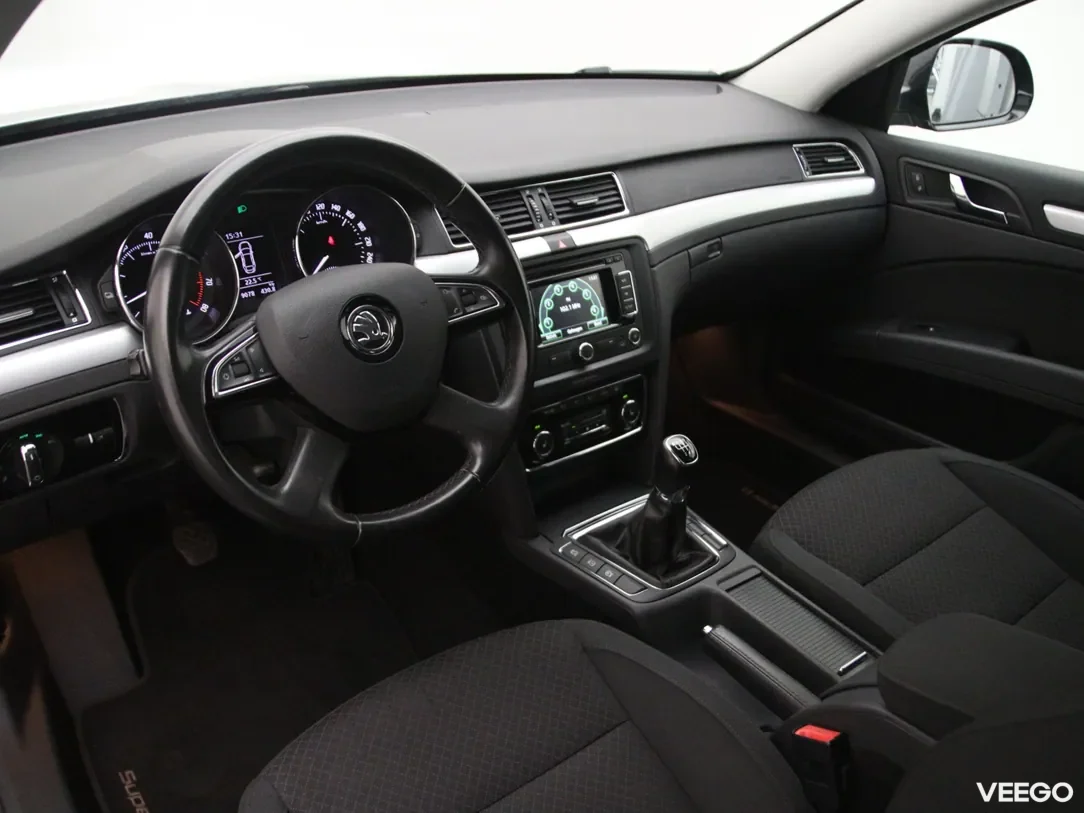 Skoda Superb 1.4 92kW