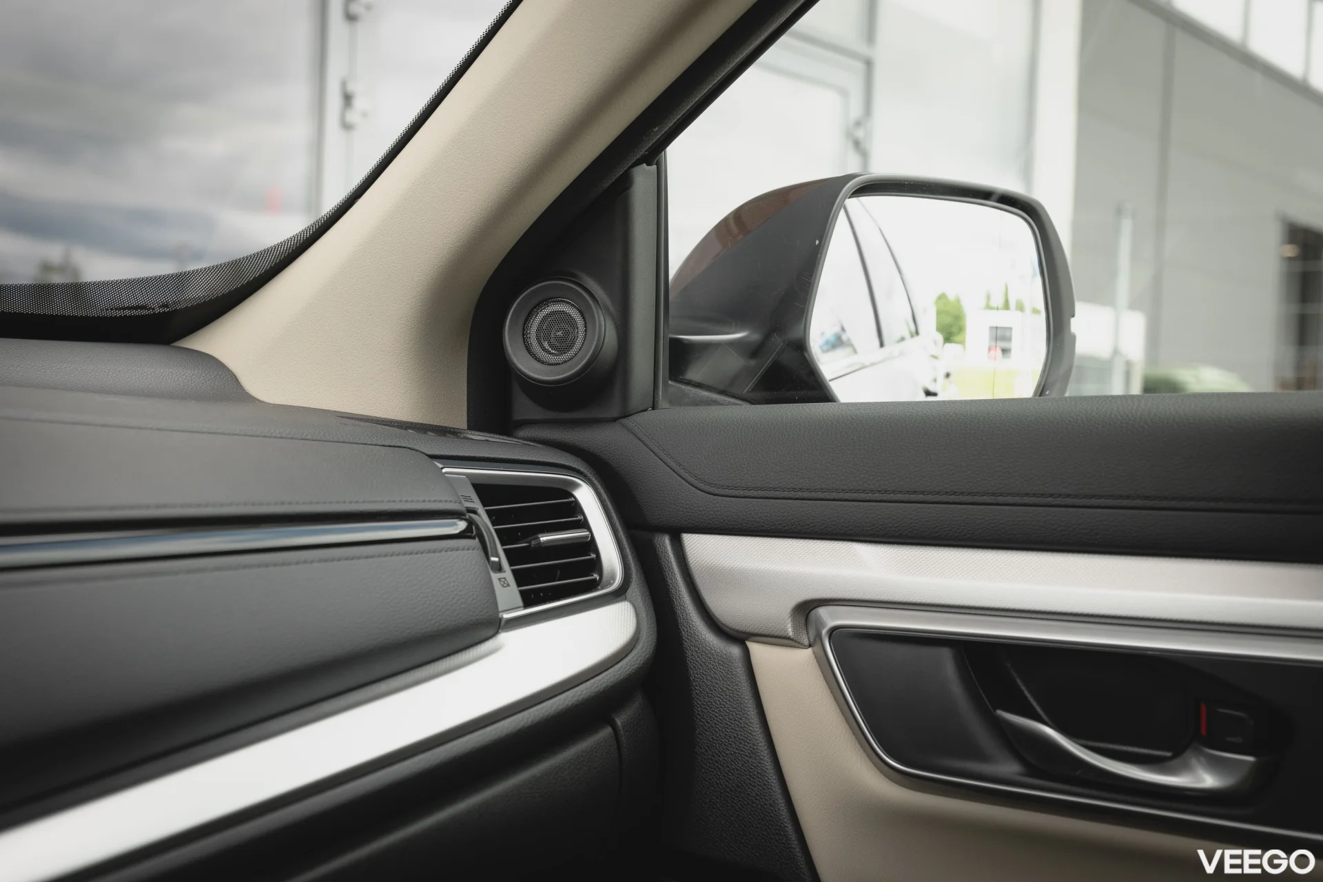 Honda CR-V Lifestyle Navi Hybrid AWD 2 107kW