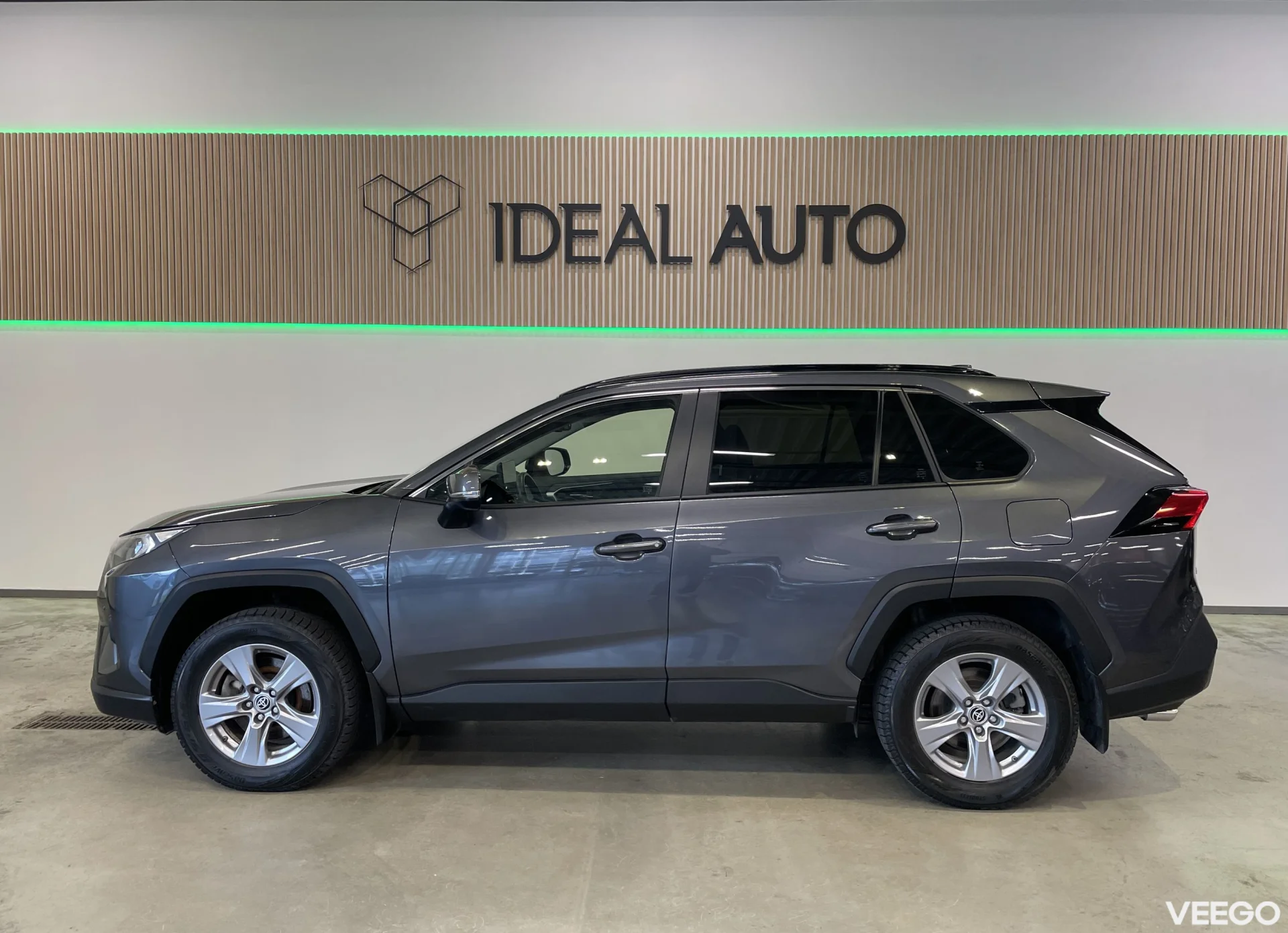 Toyota RAV4 Luxury 2.5 131kW