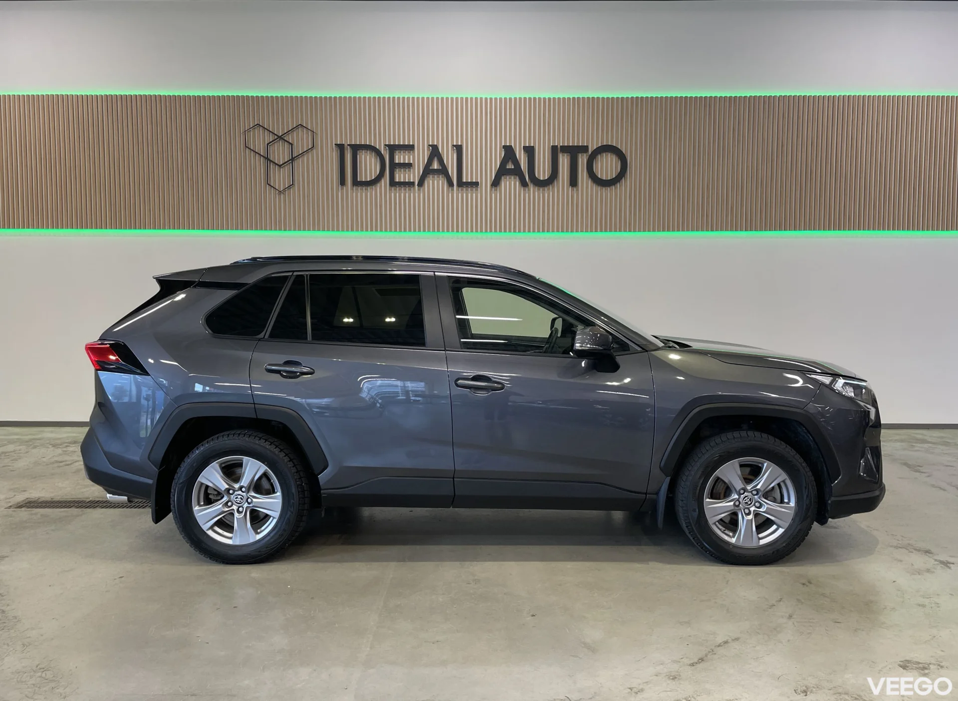 Toyota RAV4 Luxury 2.5 131kW