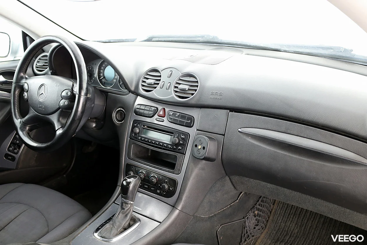 Mercedes-Benz CLK200 1.8 121kW