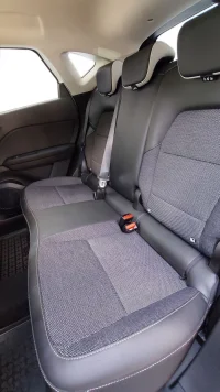 Renault CAPTUR E-TECH HYBRID 69kW thumbnail