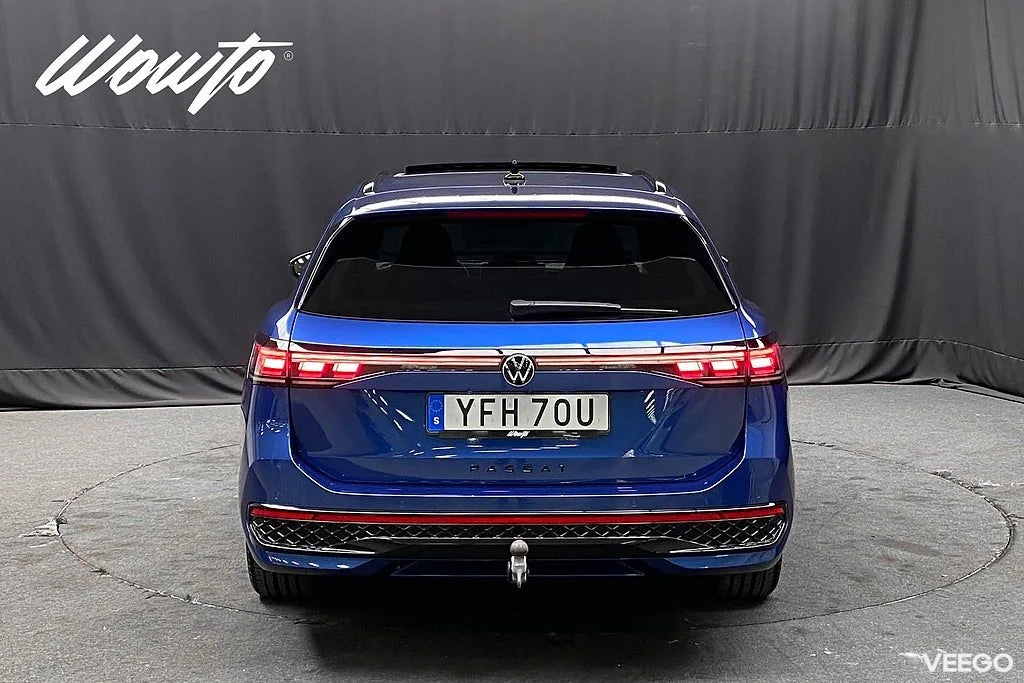 Volkswagen Passat eHybrid DSG 272HK R-Line Black/Pano/Moms 200kW