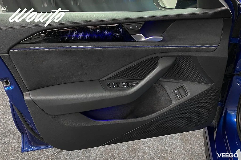 Volkswagen Passat eHybrid DSG 272HK R-Line Black/Pano/Moms 200kW