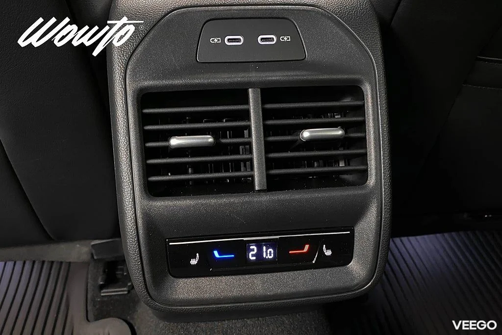 Volkswagen Passat eHybrid DSG 272HK R-Line Black/Pano/Moms 200kW