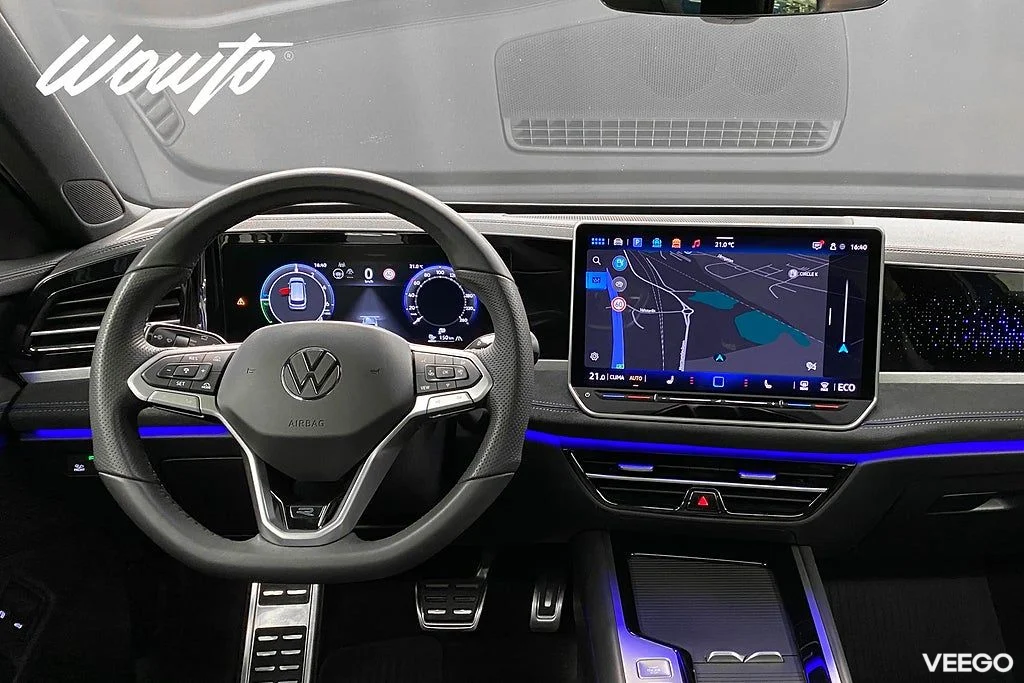 Volkswagen Passat eHybrid DSG 272HK R-Line Black/Pano/Moms 200kW