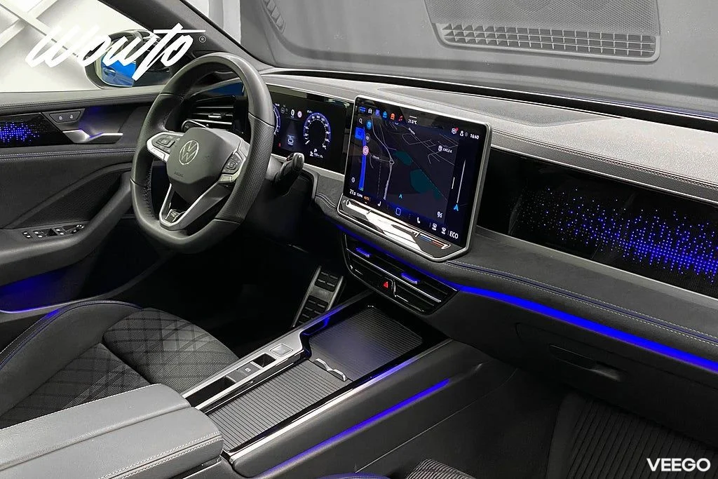 Volkswagen Passat eHybrid DSG 272HK R-Line Black/Pano/Moms 200kW