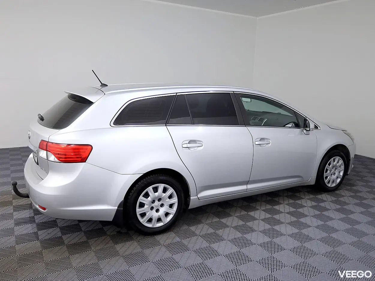 Toyota Avensis 1.8 108kW