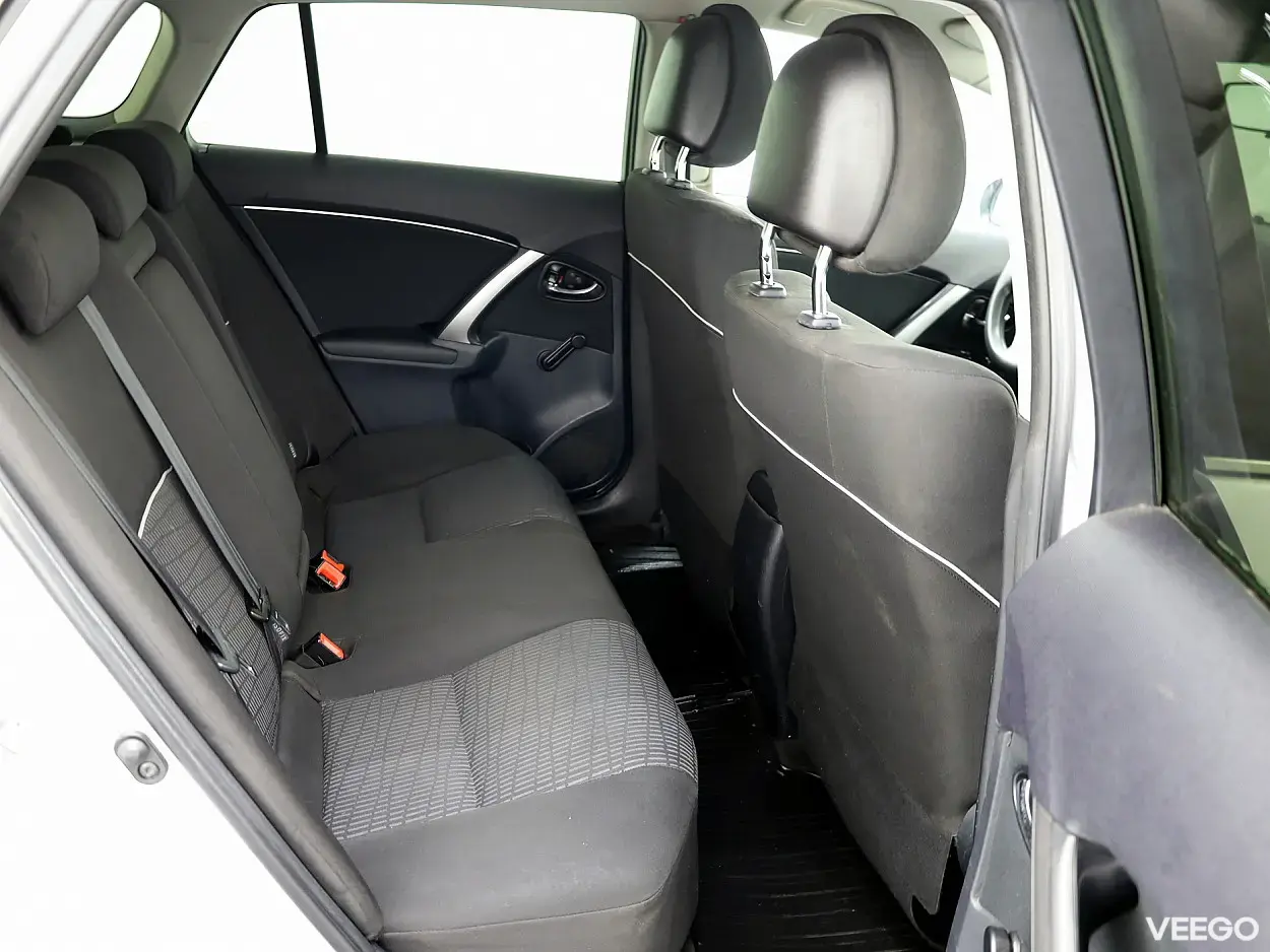 Toyota Avensis 1.8 108kW