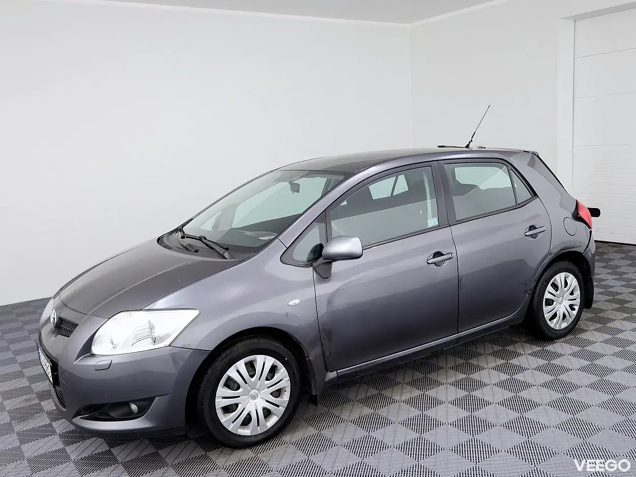 Toyota Auris 1.6 91kW
