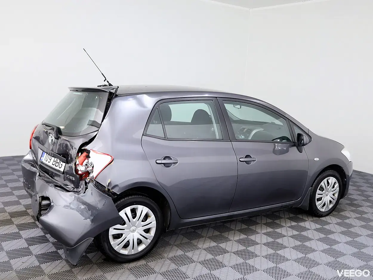Toyota Auris 1.6 91kW