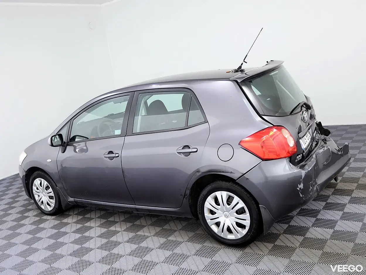 Toyota Auris 1.6 91kW