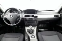 BMW 320 2.0 130kW thumbnail