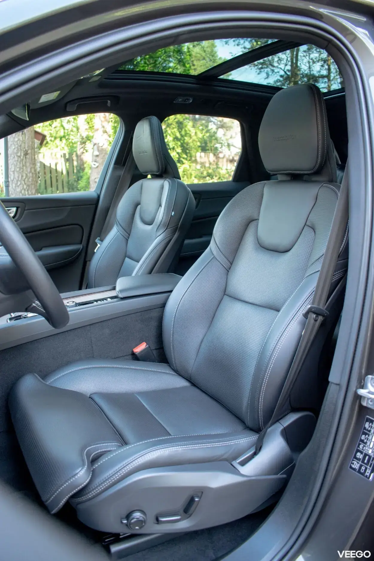 Volvo XC60 T8 Intelli PRO Xenium Wntr FULL 2 288kW