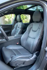 Volvo XC60 T8 Intelli PRO Xenium Wntr FULL 2 288kW thumbnail